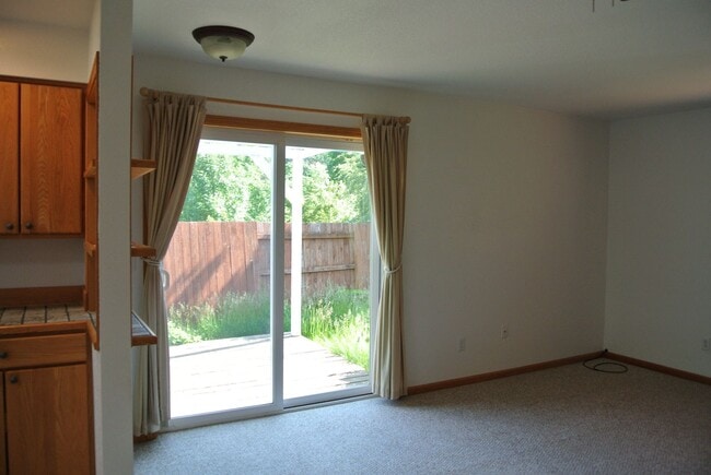 Building Photo - Beautiful 3-Bedroom 2 bath in Philomath!