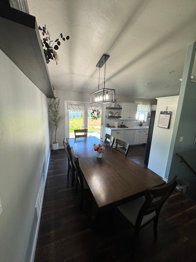 Building Photo - 4301 E Nibley Cir