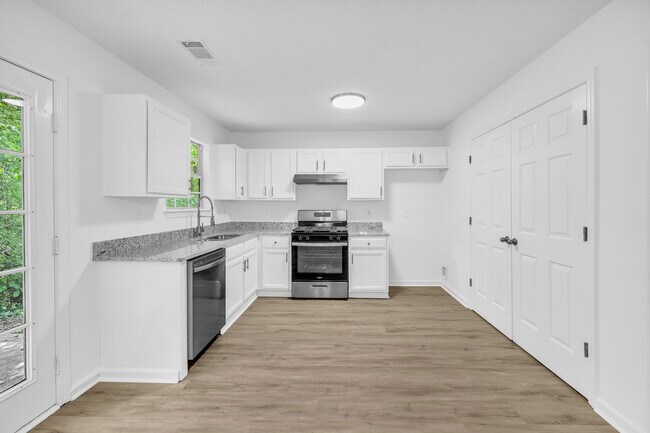 Building Photo - 4084 Waldrop Hills Dr