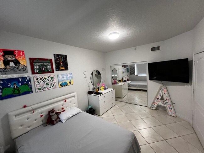 Building Photo - 10710 NW 66th St
