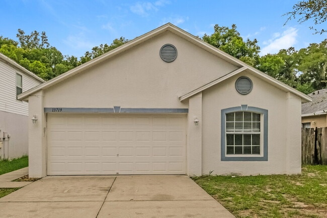 Building Photo - 13719 Gentle Woods Ave