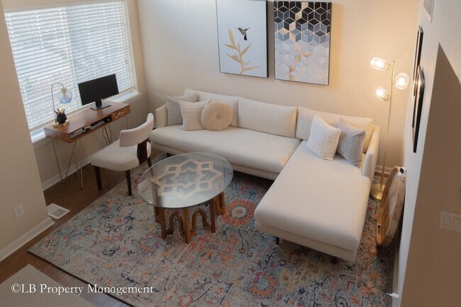 Building Photo - 4780 N Foxtail Dr