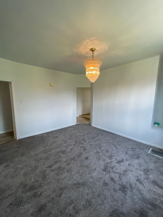Building Photo - Cozy 3 Bedroom 1 Bath Home!