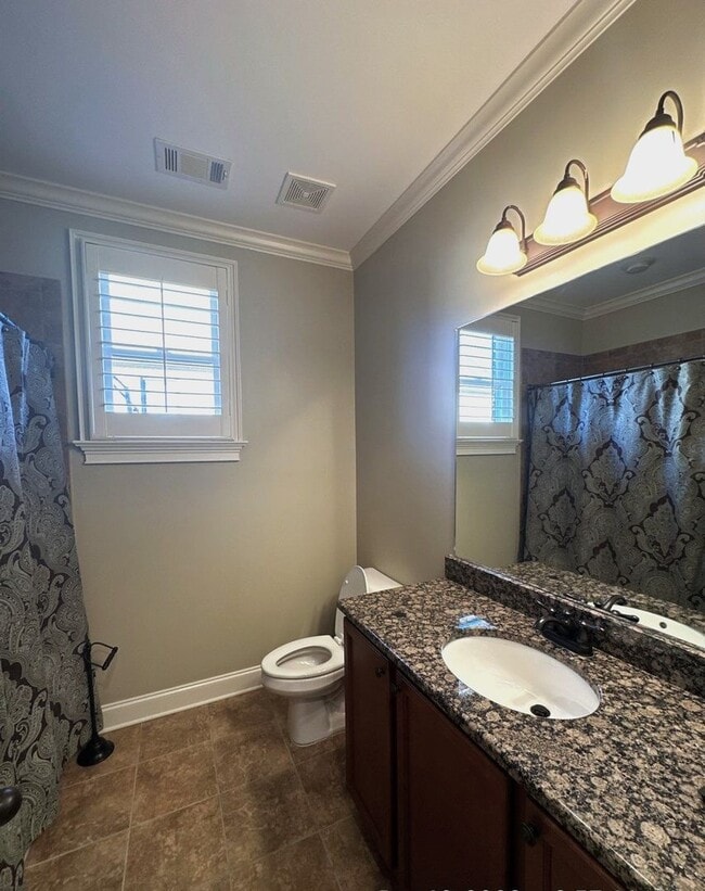 Building Photo - 5 Bedroom /4 Bath House in LAKELAND!!!