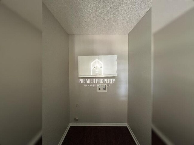Building Photo - 10554 French Fort Dr