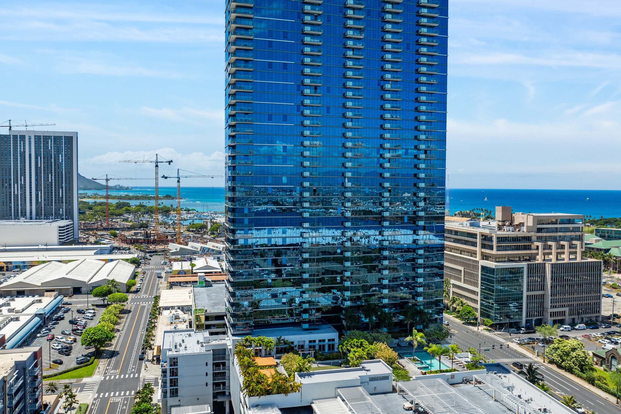 buildilng - 600 Ala Moana Blvd
