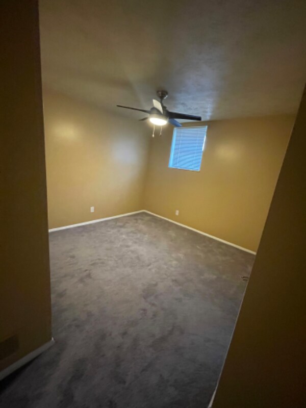 Building Photo - 422 Mitchell Ave