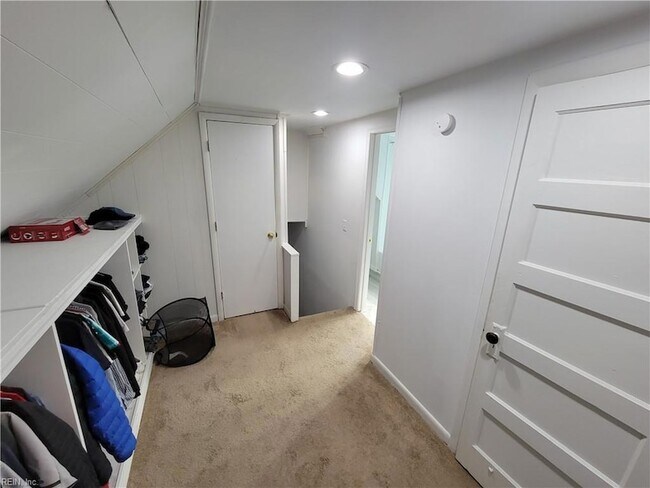 Building Photo - 5905 Hampton Blvd