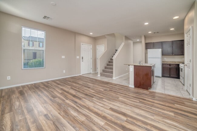 Building Photo - 4-BEDROOM / 3-BATH 2-STORY LOVELY HOME WITHIN GATED COMMUNITY CLOSE TO NELLIS AIR FORCE BASE!