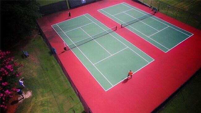 Building Photo - 82 Montre Square NW