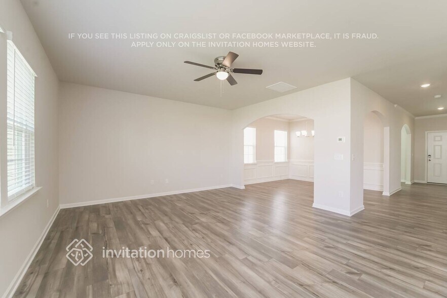 Building Photo - 7370 Echoing Hls Ln
