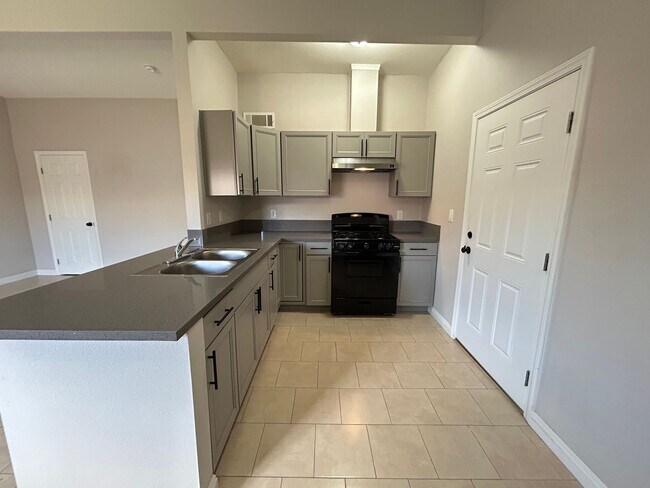 Building Photo - Exley Ave