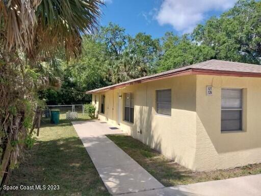 Primary Photo - 127 West Ct