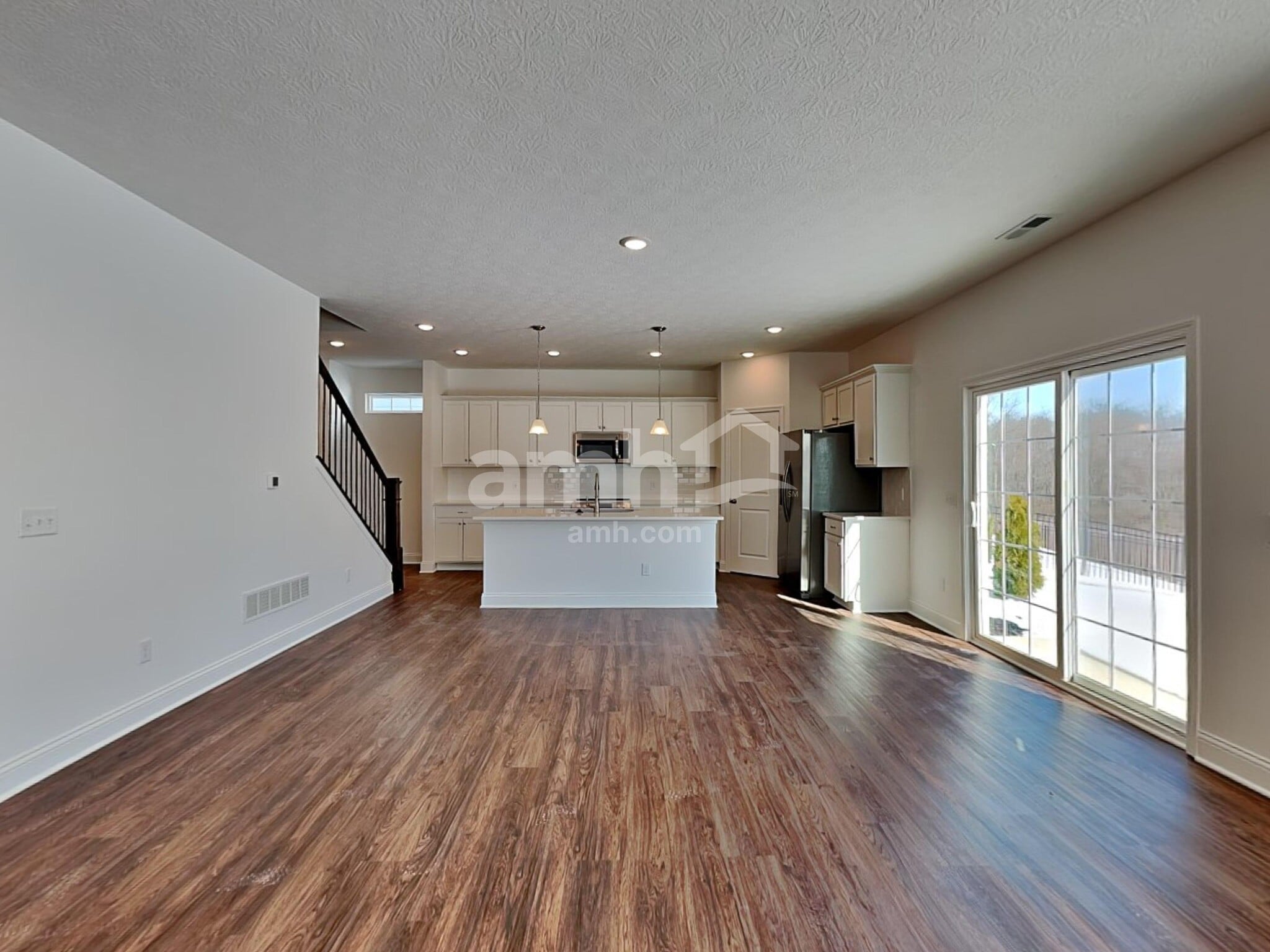 Building Photo - 802 Castor Ct