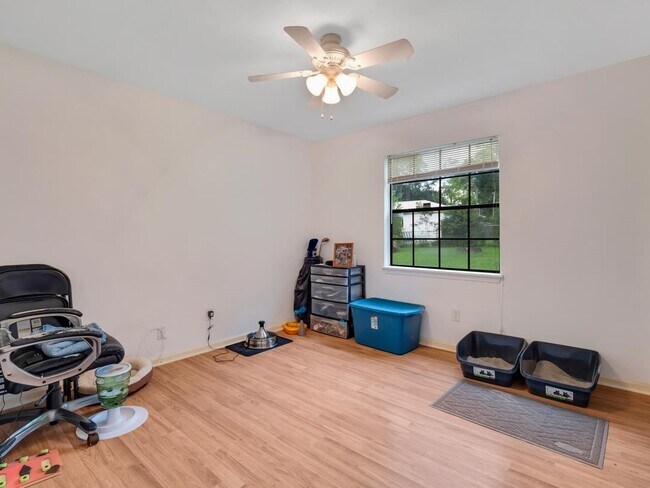 Building Photo - 4321 Snoopy Ln