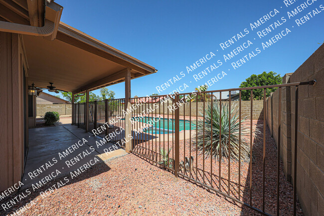 Building Photo - 8768 W Berridge Ln
