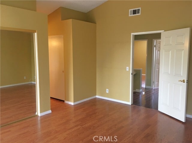 Building Photo - 1349 Crestmont Dr