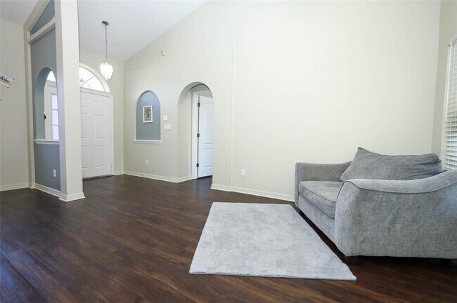 Building Photo - 200 Patrice Hope St