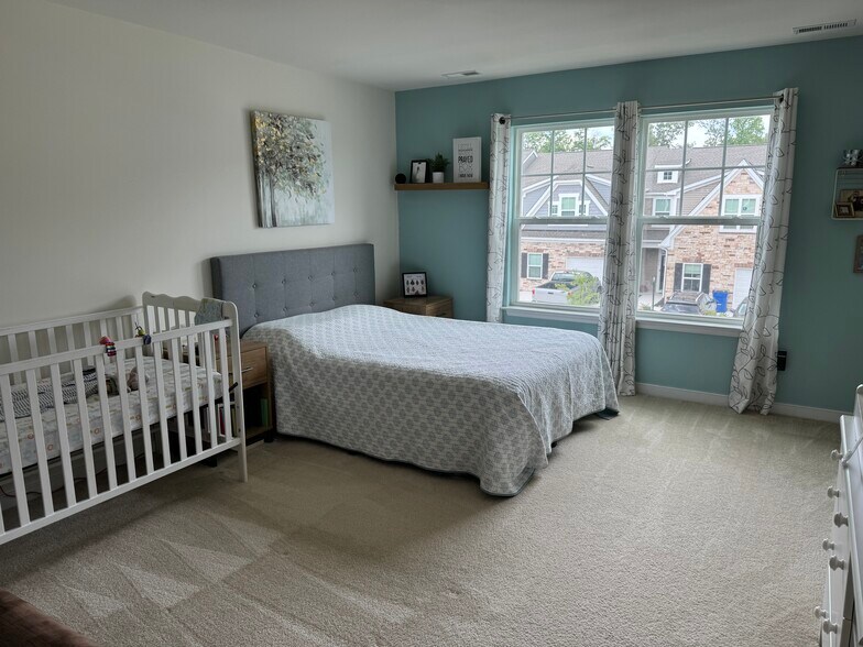 Primary Bedroom - 7820 Vermeil St