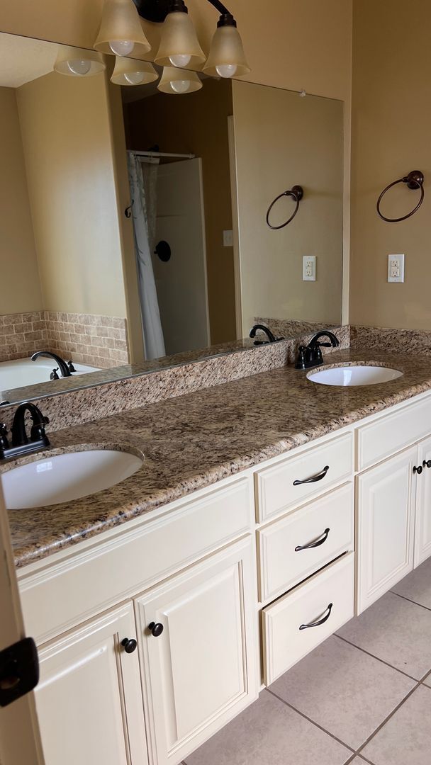 Building Photo - 317 Barbara Dr