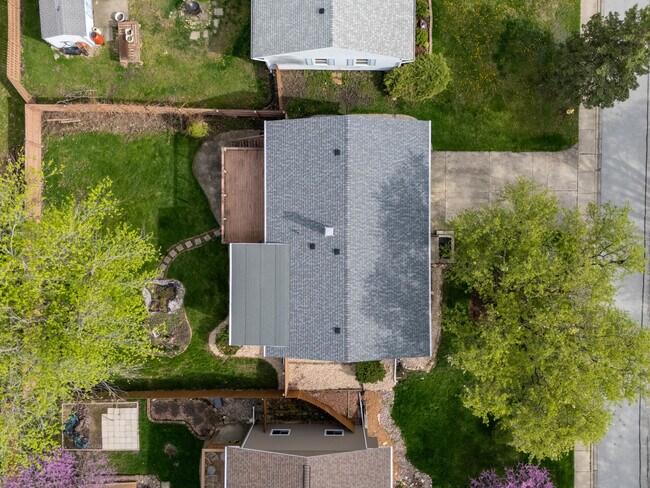 Building Photo - 15222 Huntington Ct