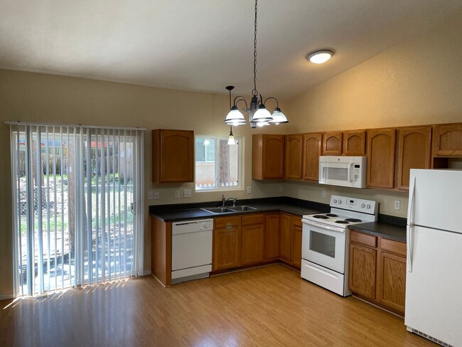 Building Photo - Adorable 3 Bedroom Home in Woodland Park
