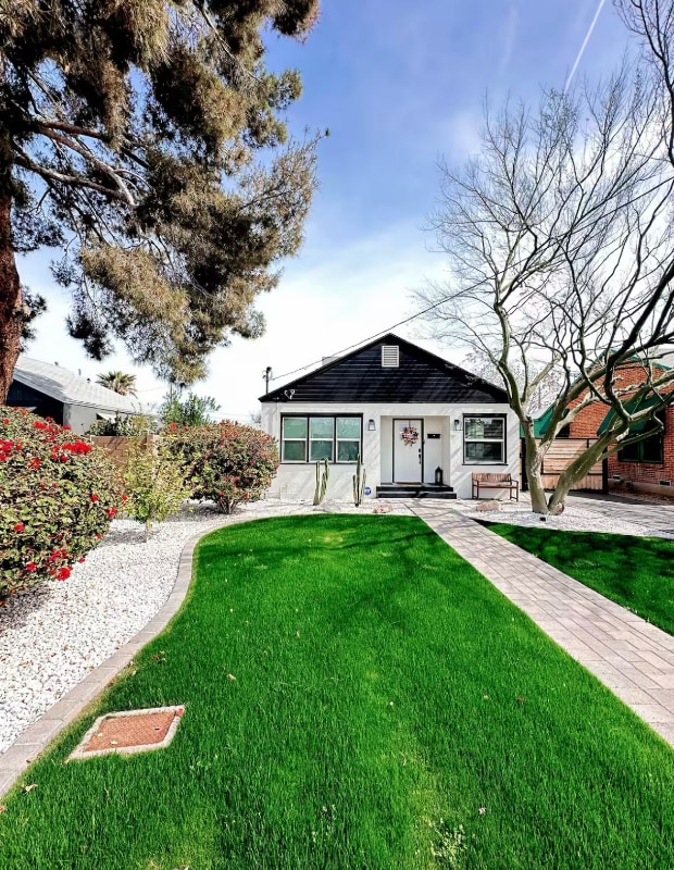 Building Photo - 217 N Morris