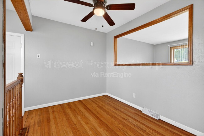 Building Photo - 515 Topaz Ave