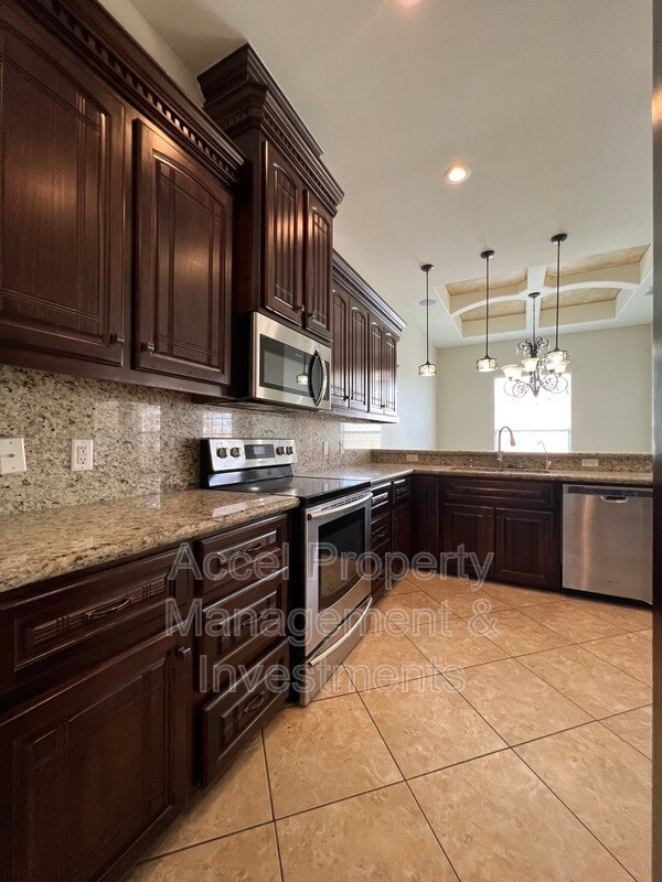 Building Photo - 2301 N 46th St