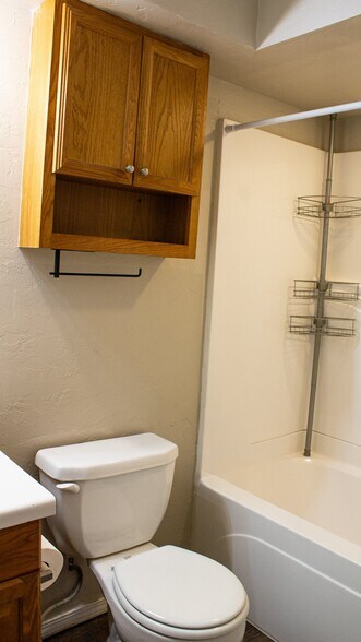 Building Photo - 1329 Eastgate Dr