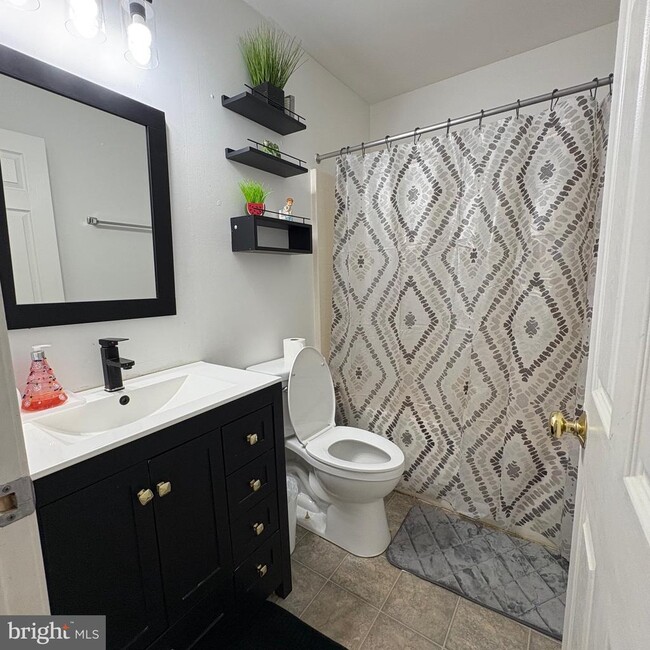 Building Photo - 629 Welsh Dr