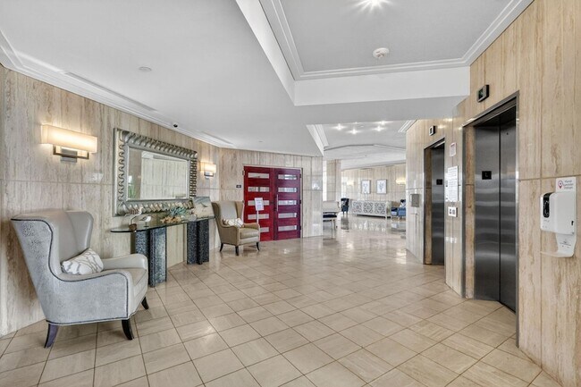 Building Photo - 9650 S Ocean Dr