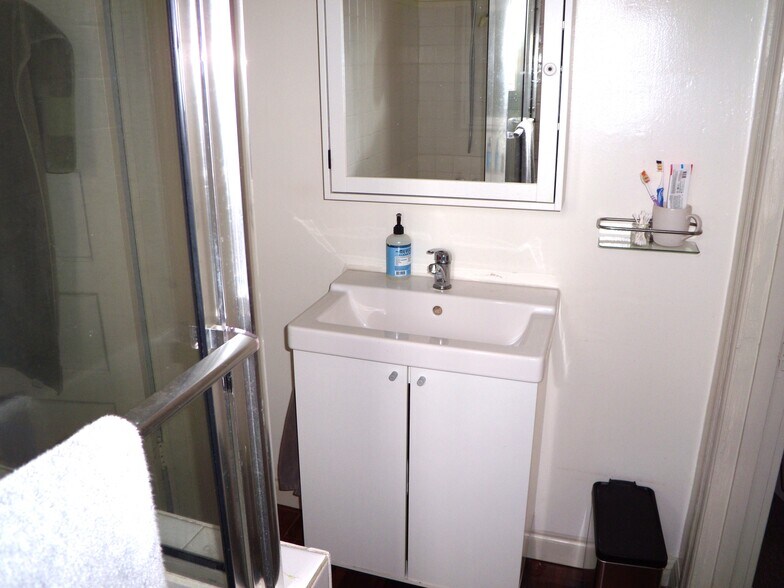 bathroom sinkstair - 913 Camelia St