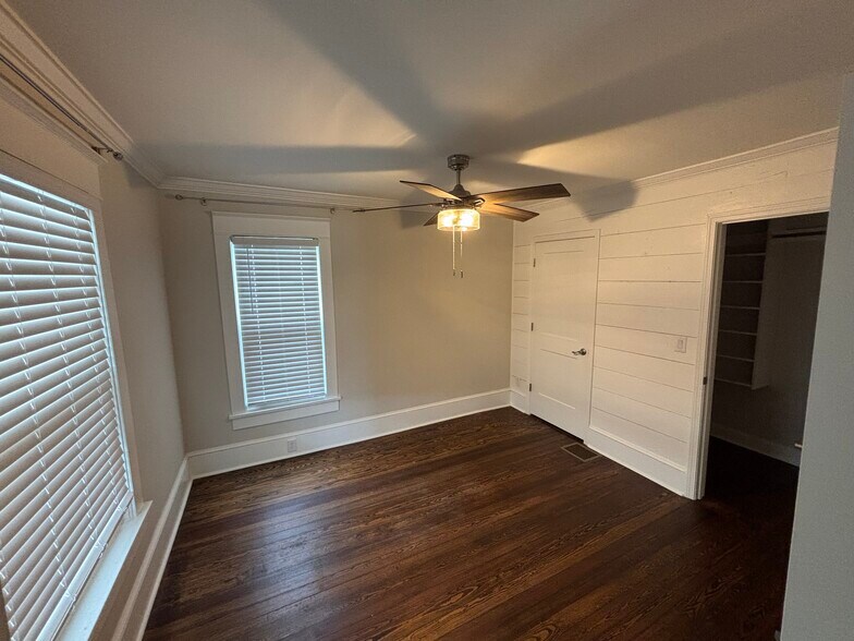Primary bedroom - 2459 Bradley St