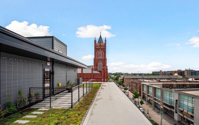 Building Photo - One Bedroom Condo in the Heart of the City + Rooftop Deck **Half Month Free on 12 Month Lease**