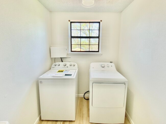 Building Photo - 114 Hollaway St