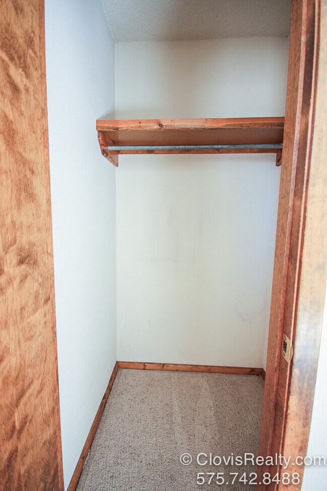 Building Photo - 813 Stanton Pl