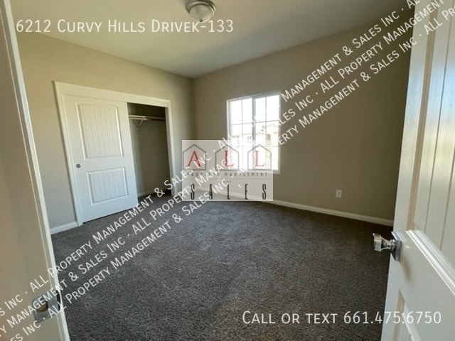 Building Photo - 6212 Curvy Hills Dr