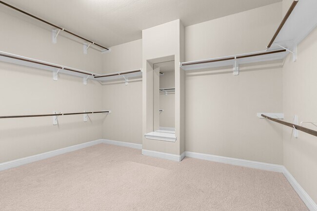 Building Photo - 12426 Cumberland Dr