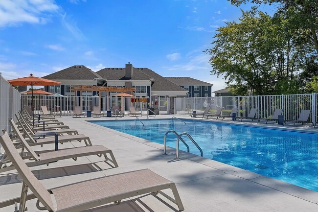 Building Photo - 368 Beacon Light Cir