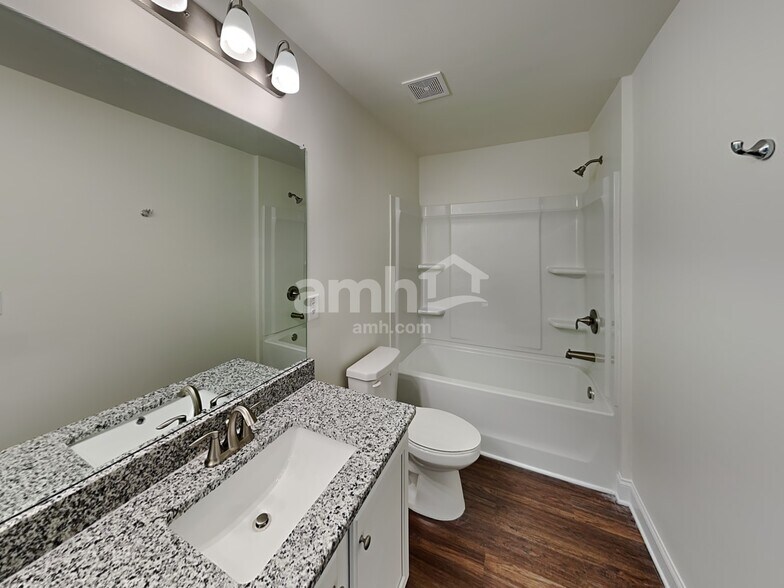 Building Photo - 6205 Bridlewood Ln