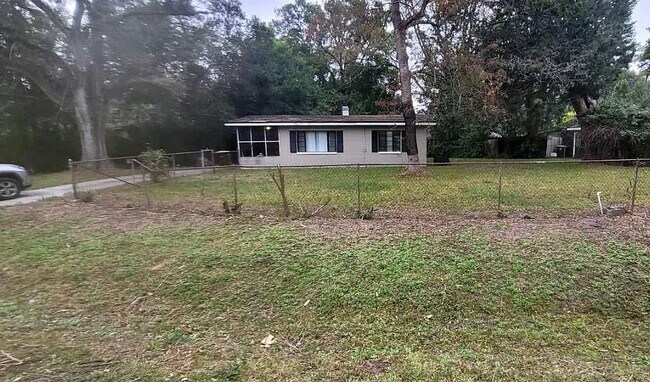 Building Photo - 3433 Brookhaven Dr