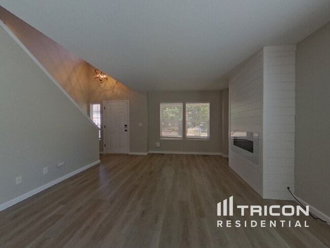 Building Photo - 419 Mt Cameron Ct