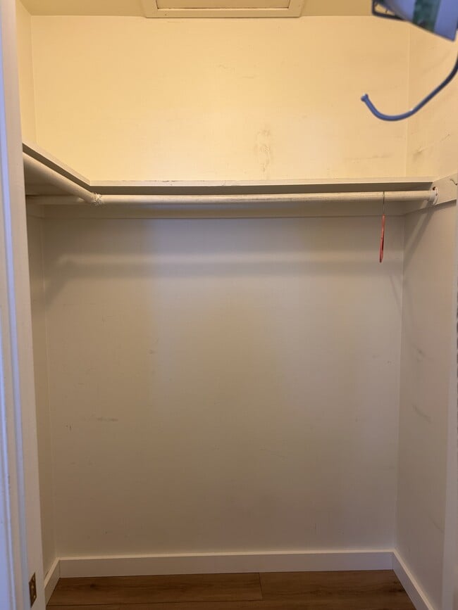 Building Photo - 7010 Jordan Ave