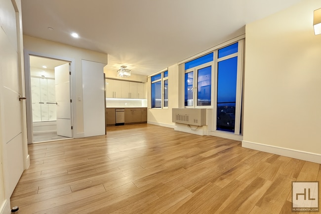 Building Photo - 103-14 Northern Blvd