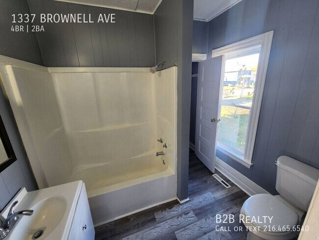 Building Photo - 1337 Brownell Ave