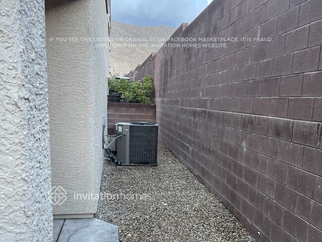 Building Photo - 10536 Danielson Ave