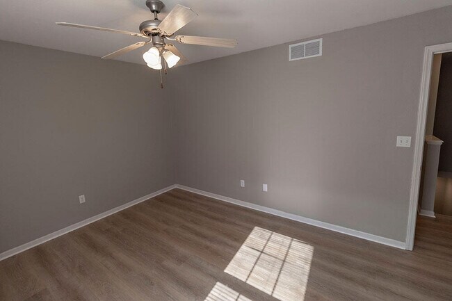 Building Photo - 4013 Snowy Owl Dr