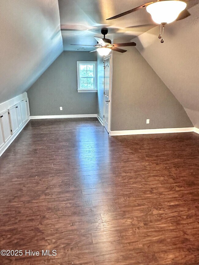 Building Photo - 300 Walkens Woods Ln