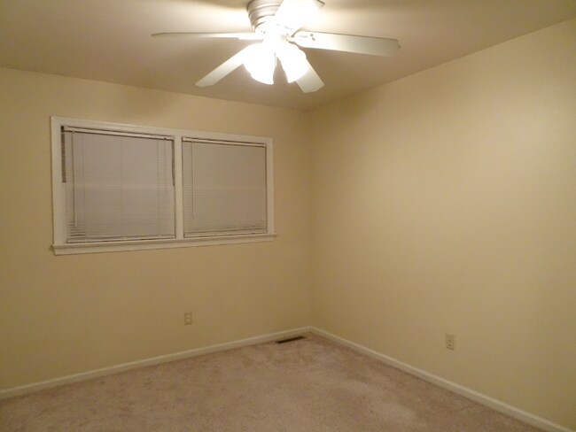 Building Photo - 375 Circuit Ln